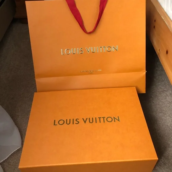 SOLD❗️BNWT LV Bundle - Picture 3 of 6